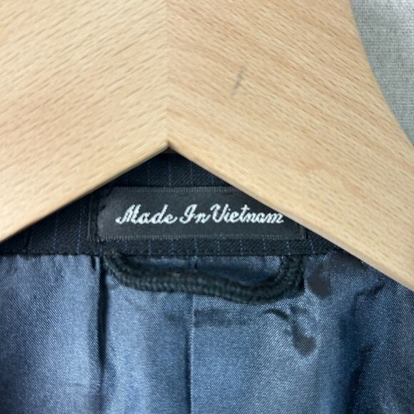 Pierre Cardin Mens Black Pinstripe Blazer 42S Classic Preppy Business 100% Wool - Picture 3 of 12